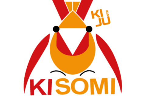 Logo von KISOMI mit einem orangefarbenen Symbol, roten Akzenten und dem Schriftzug „KIJU“ darüber.
